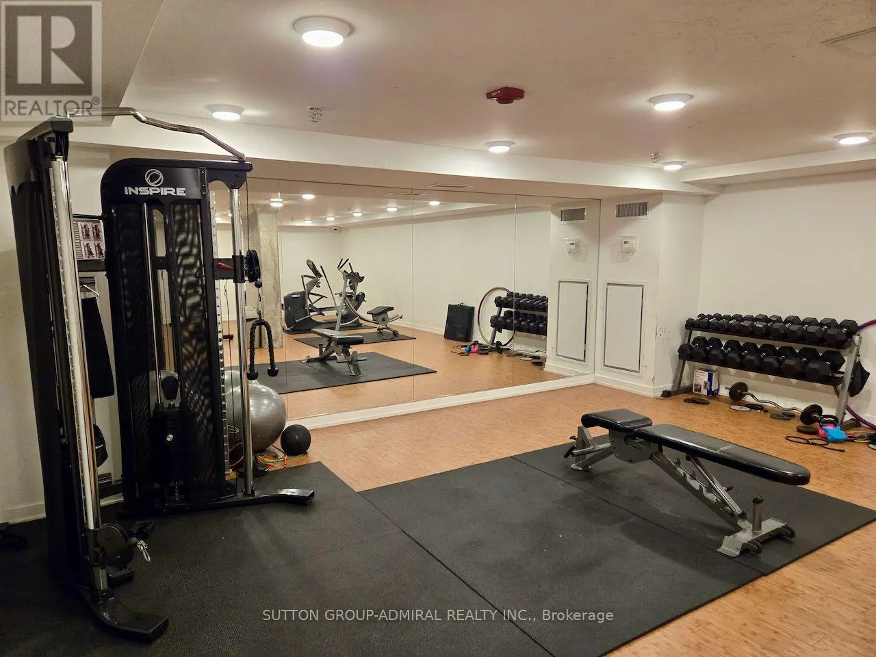 304 - 1205 QUEEN STREET W