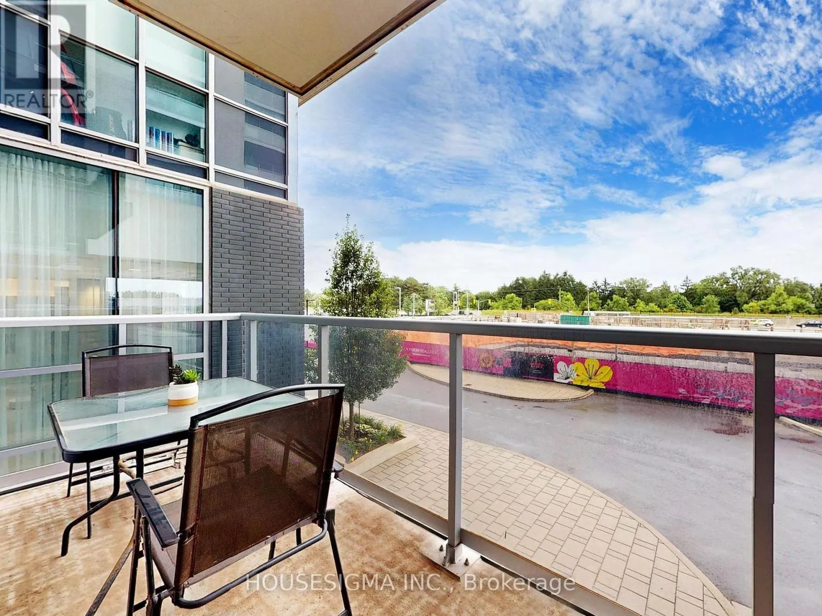 201 - 2093 FAIRVIEW STREET