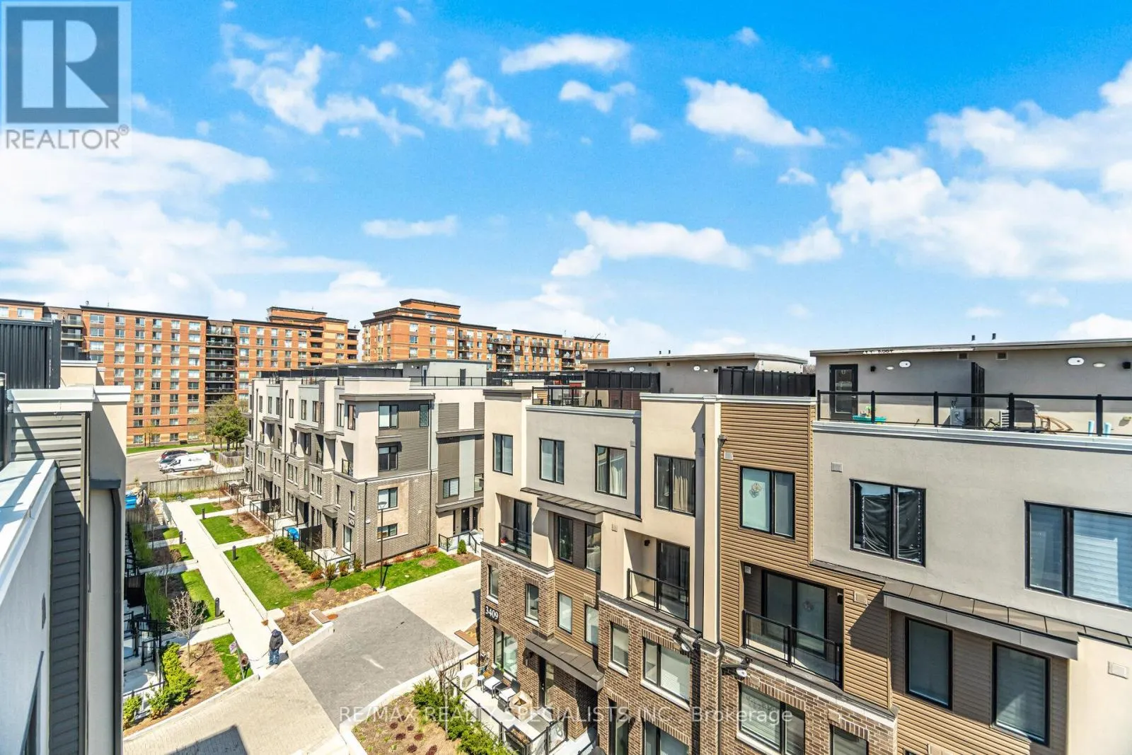 21 - 3405 RIDGEWAY DRIVE