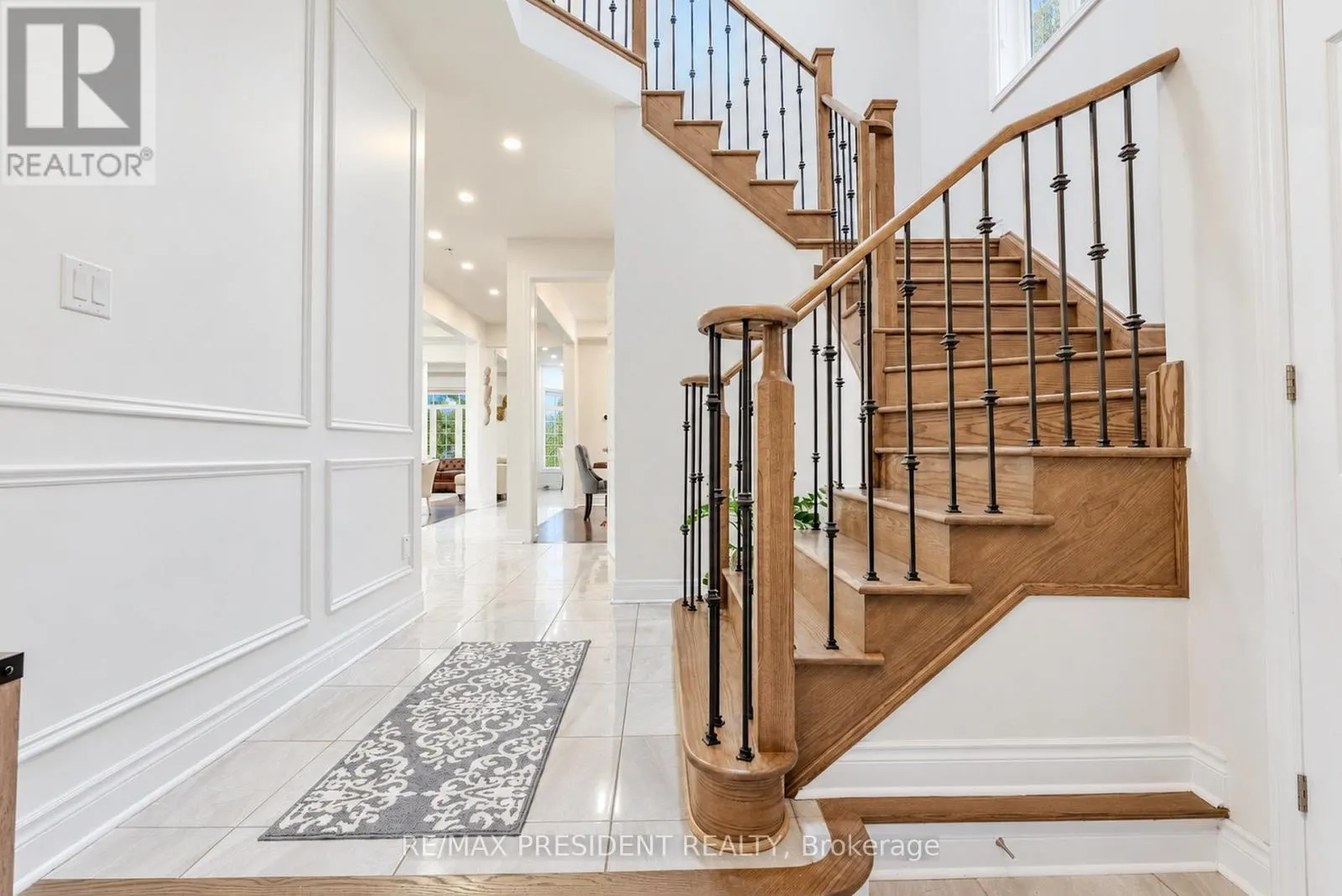 31 MONARCH DRIVE