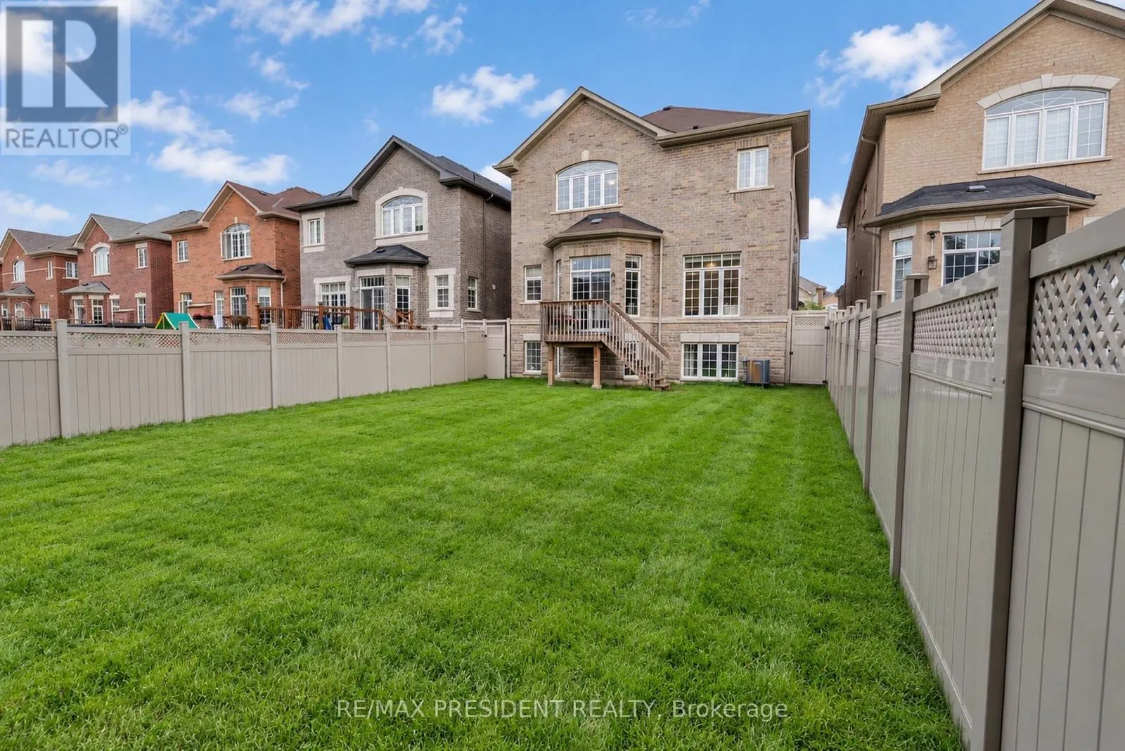 31 MONARCH DRIVE