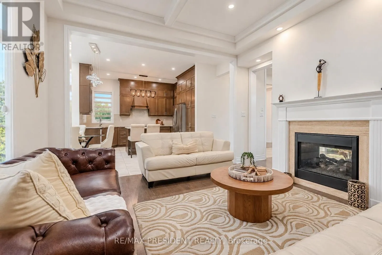 31 MONARCH DRIVE
