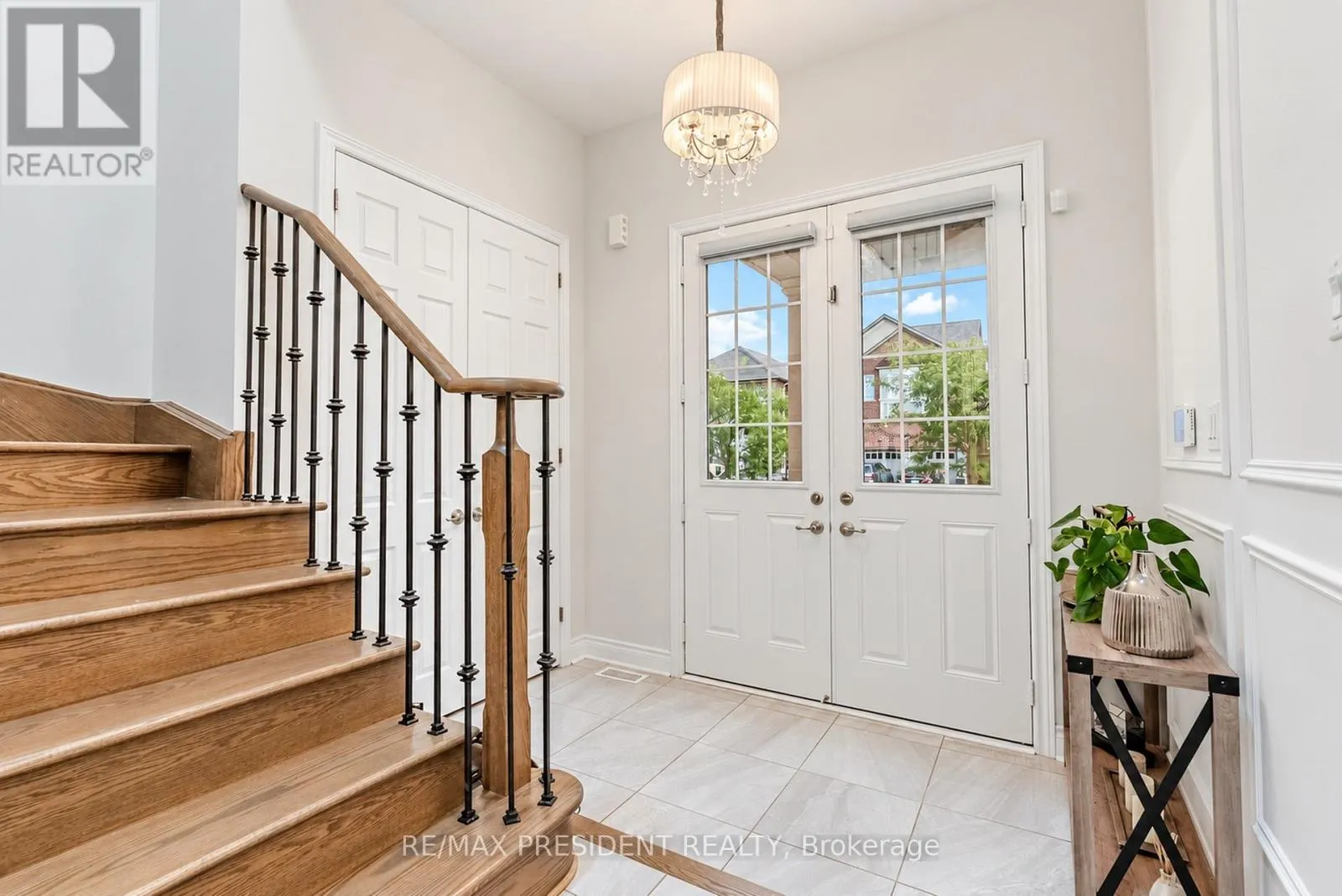 31 MONARCH DRIVE