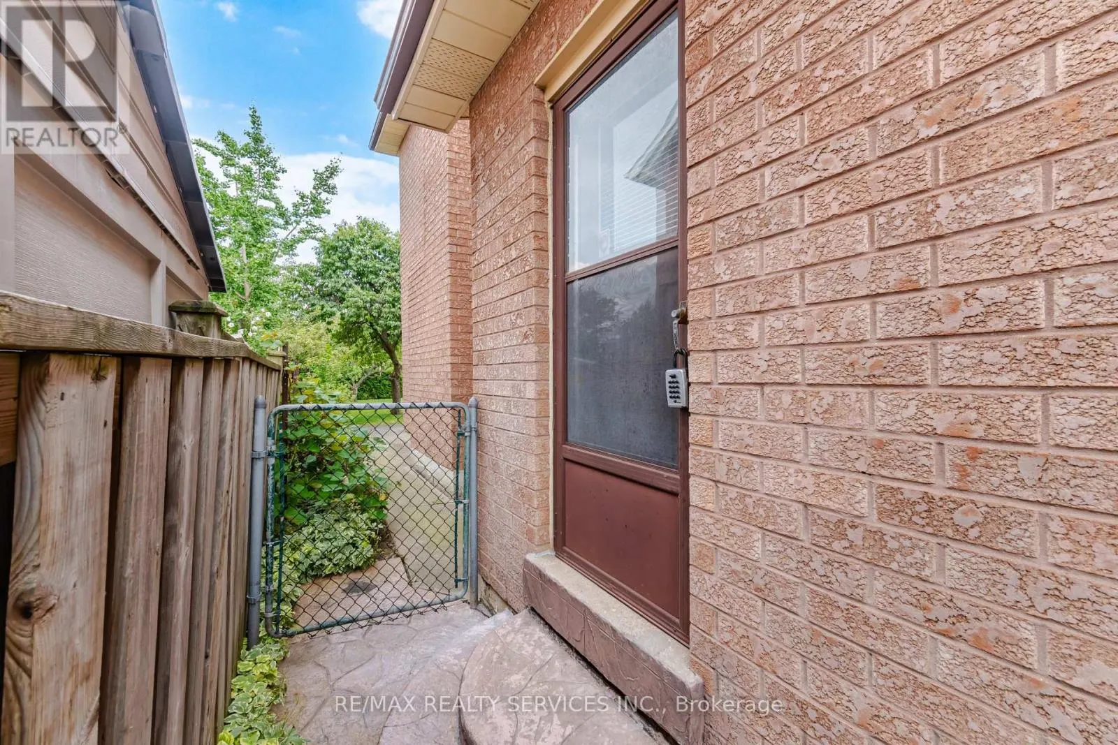 49 TURTLECREEK BOULEVARD