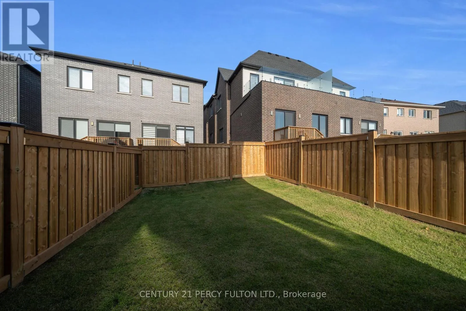 6 - 6635 CLOCK COURT