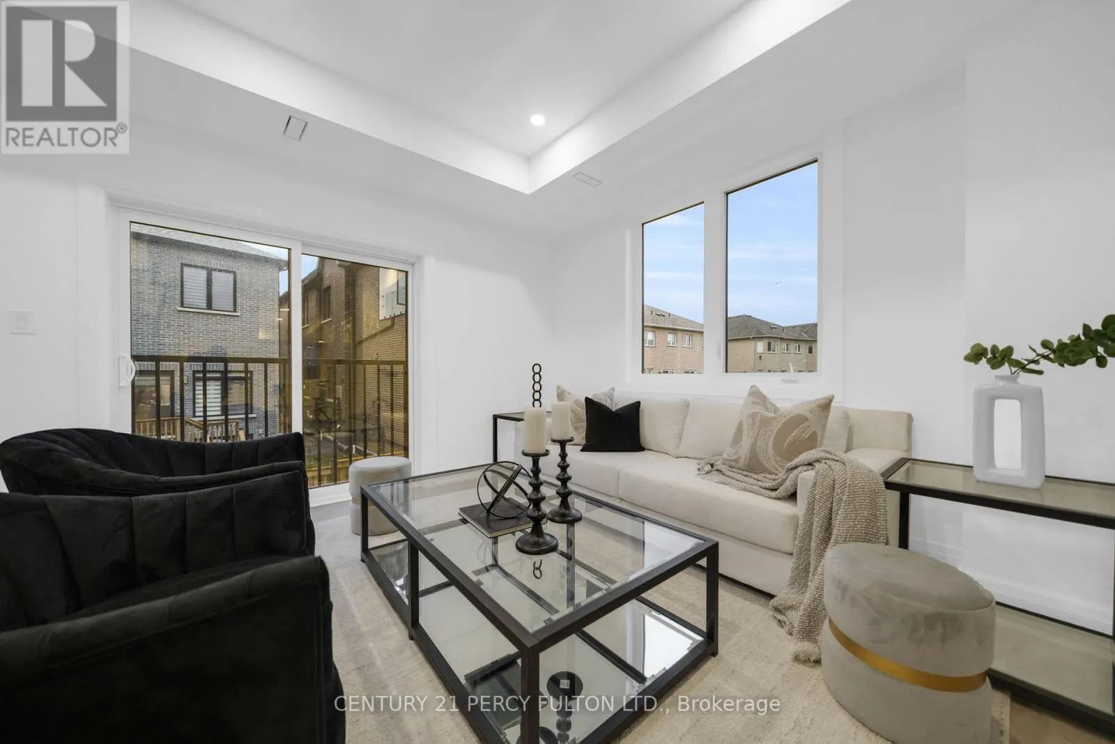 6 - 6635 CLOCK COURT