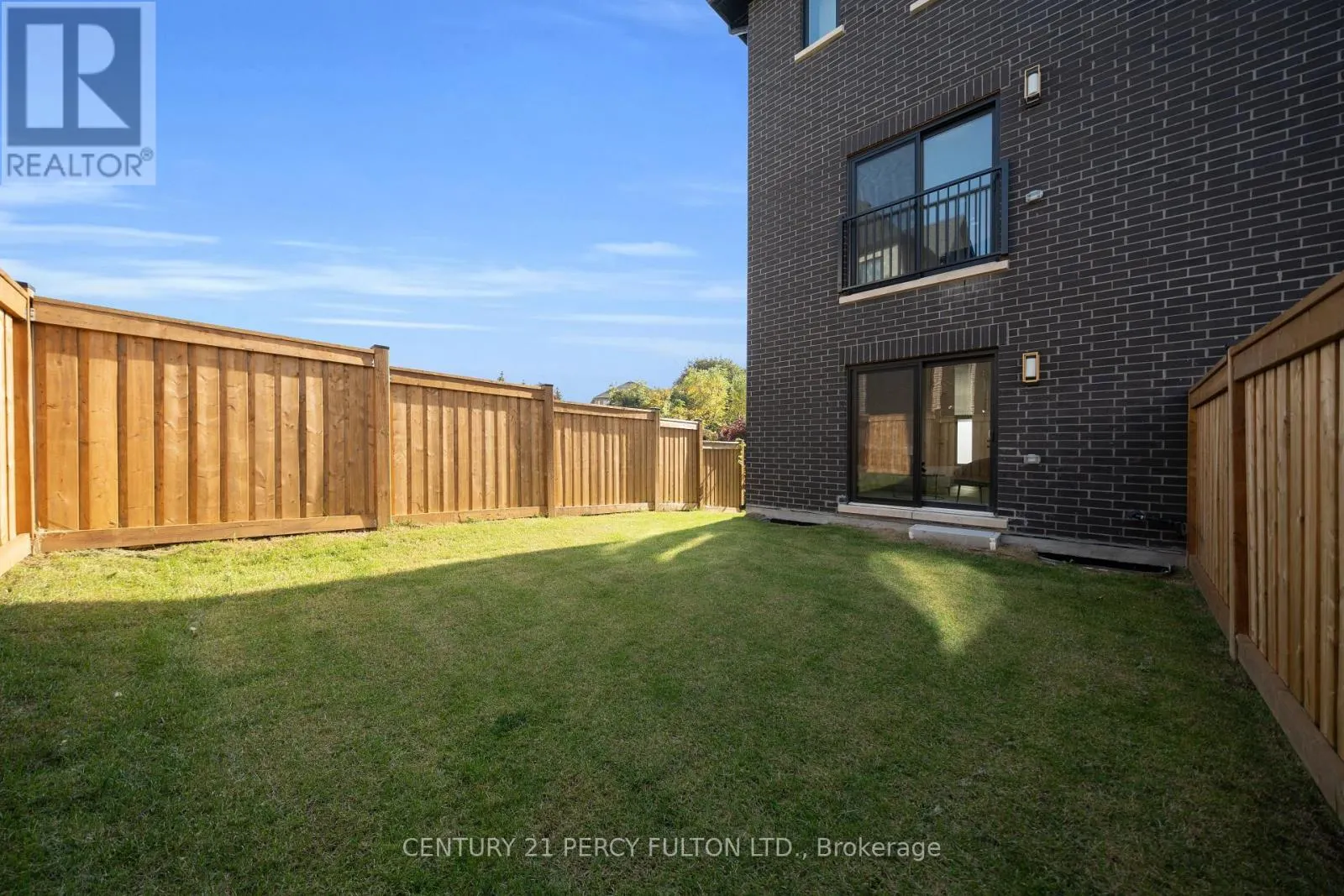 6 - 6635 CLOCK COURT