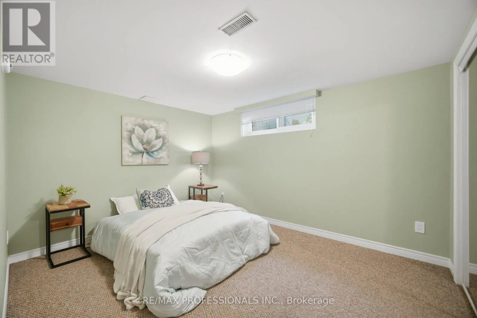 14 STRATHDEE DRIVE