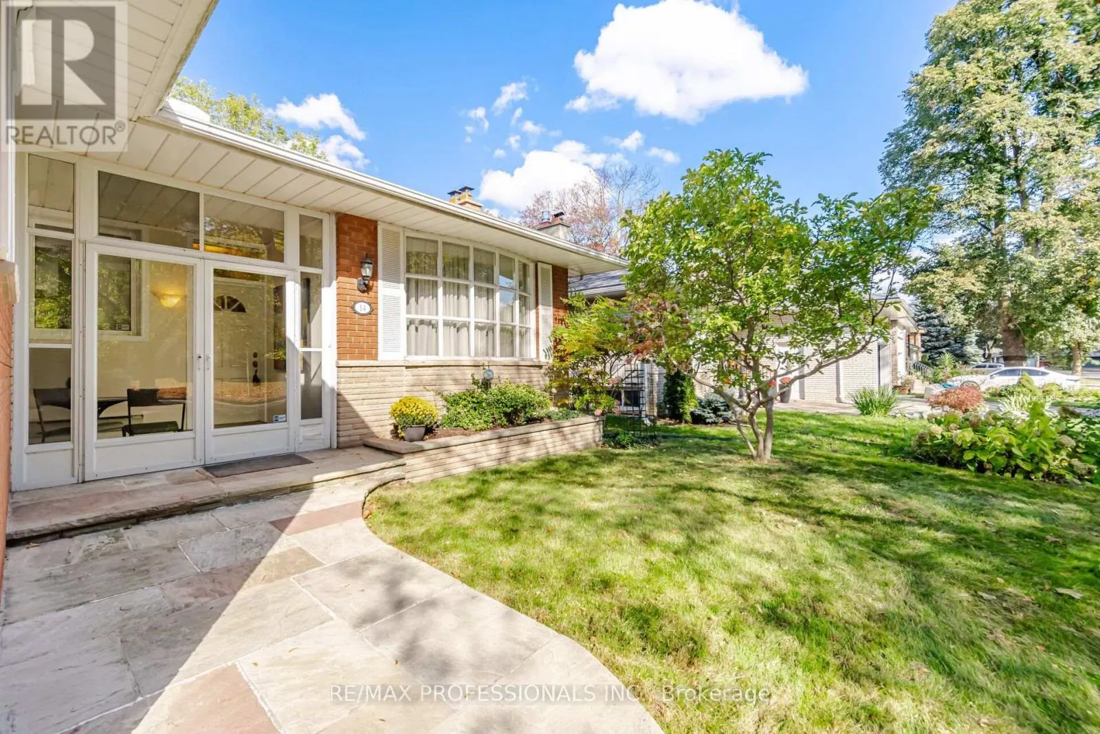 14 STRATHDEE DRIVE