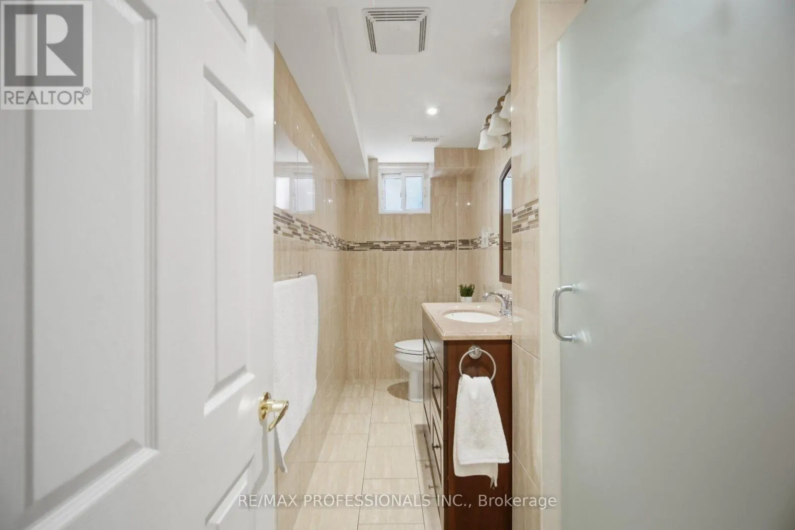 14 STRATHDEE DRIVE