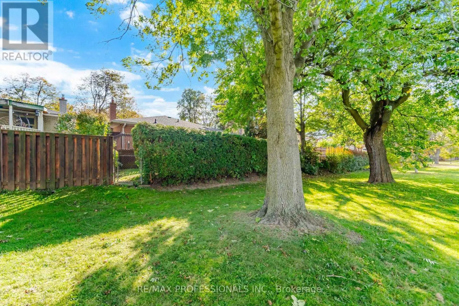 14 STRATHDEE DRIVE