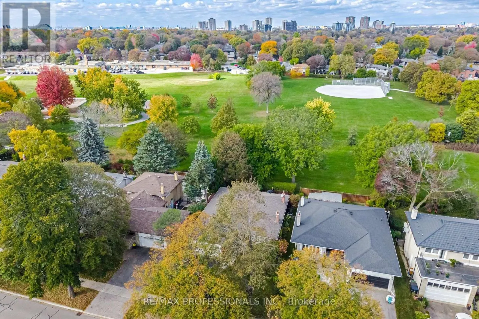14 STRATHDEE DRIVE