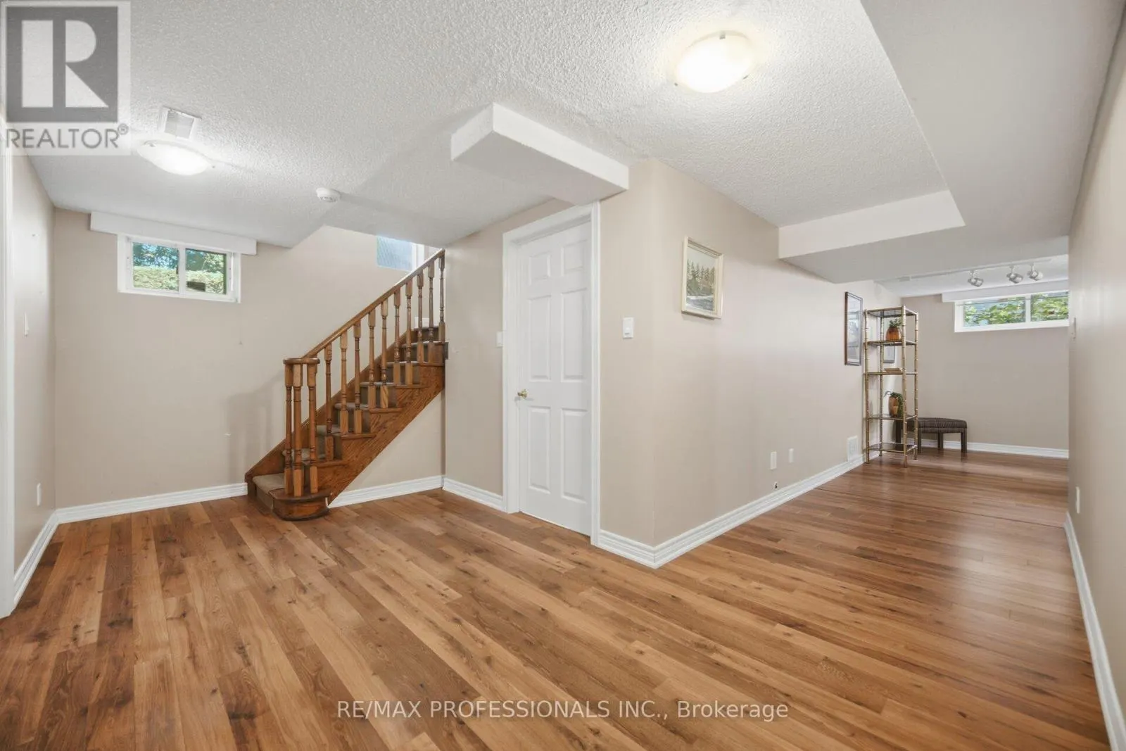 14 STRATHDEE DRIVE