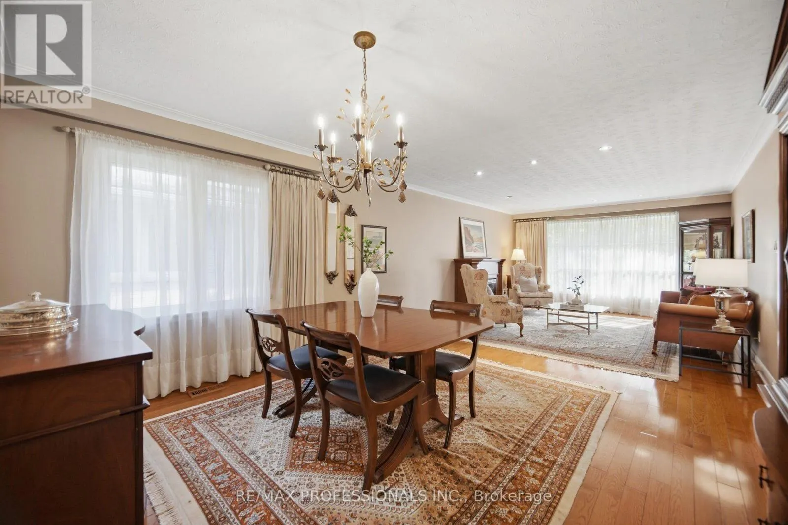 14 STRATHDEE DRIVE