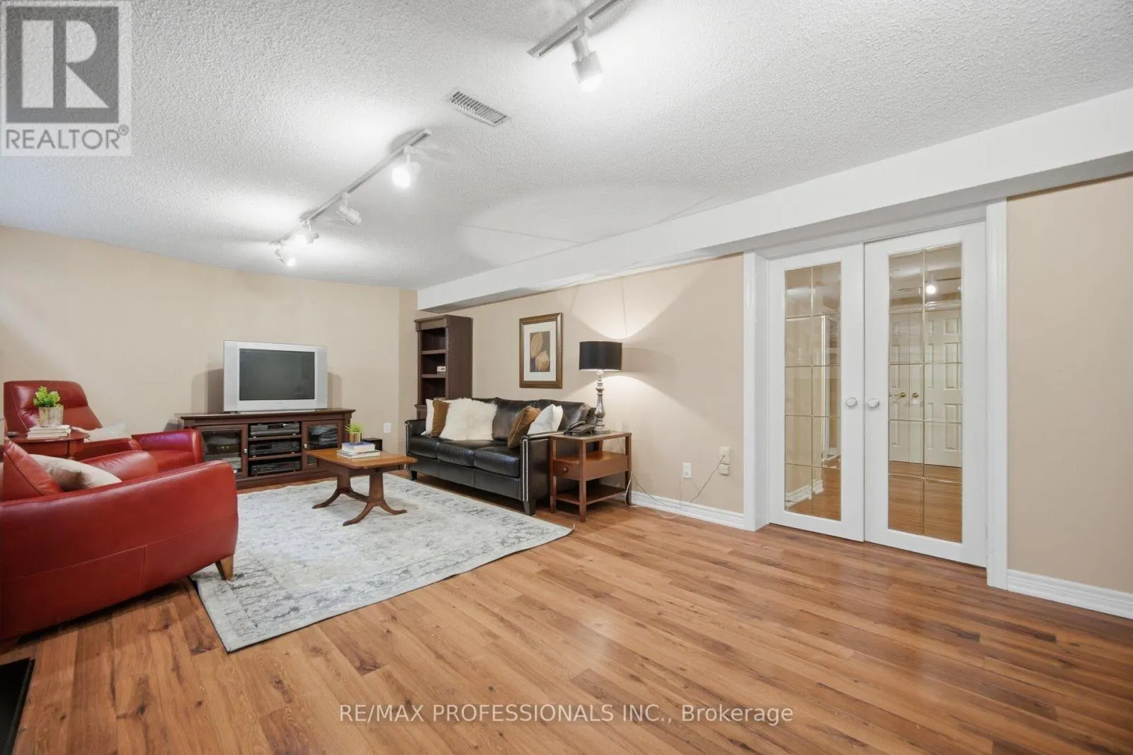14 STRATHDEE DRIVE