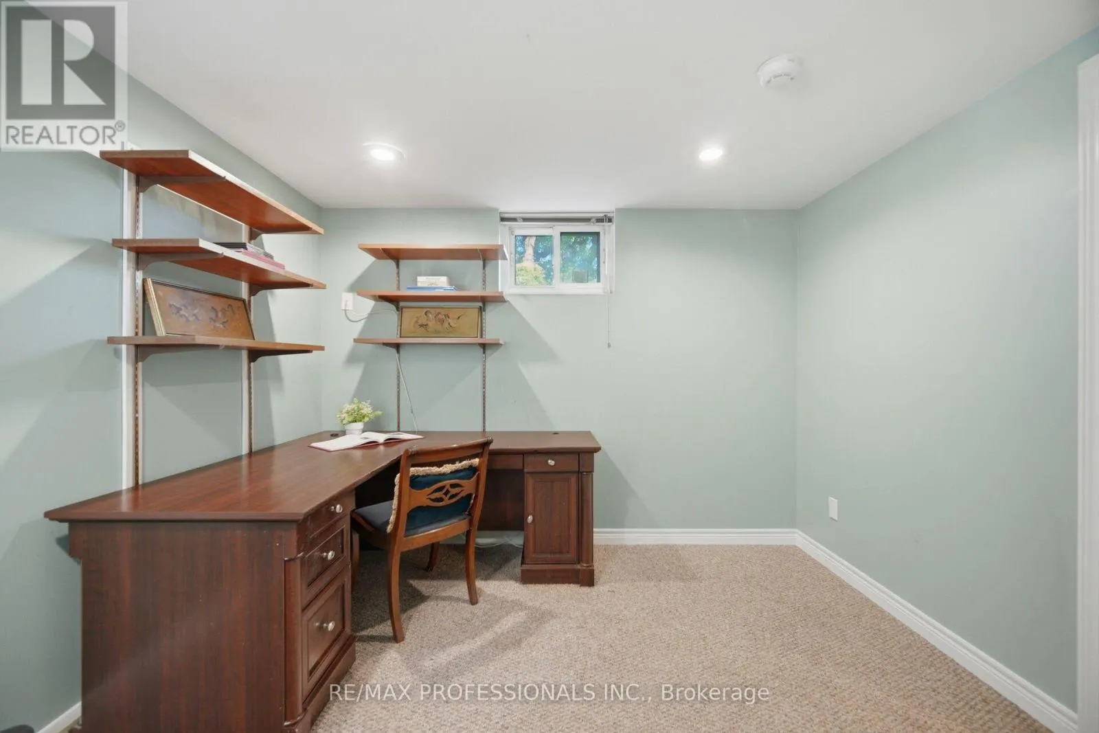 14 STRATHDEE DRIVE