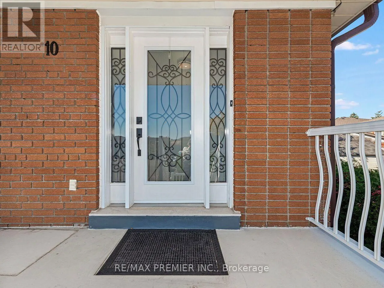 10 BRUNO COURT