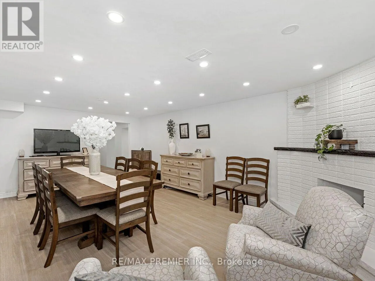 10 BRUNO COURT