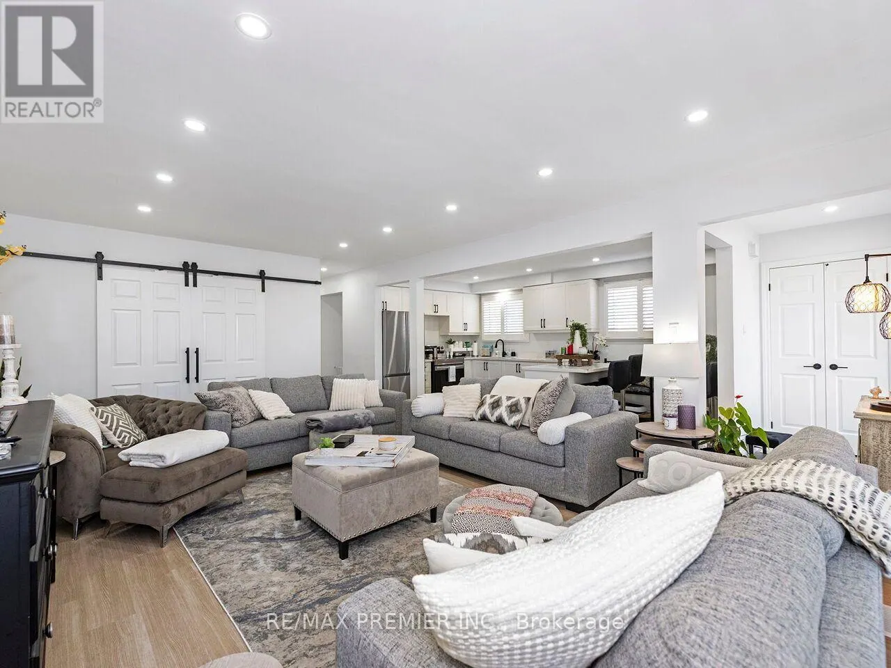 10 BRUNO COURT
