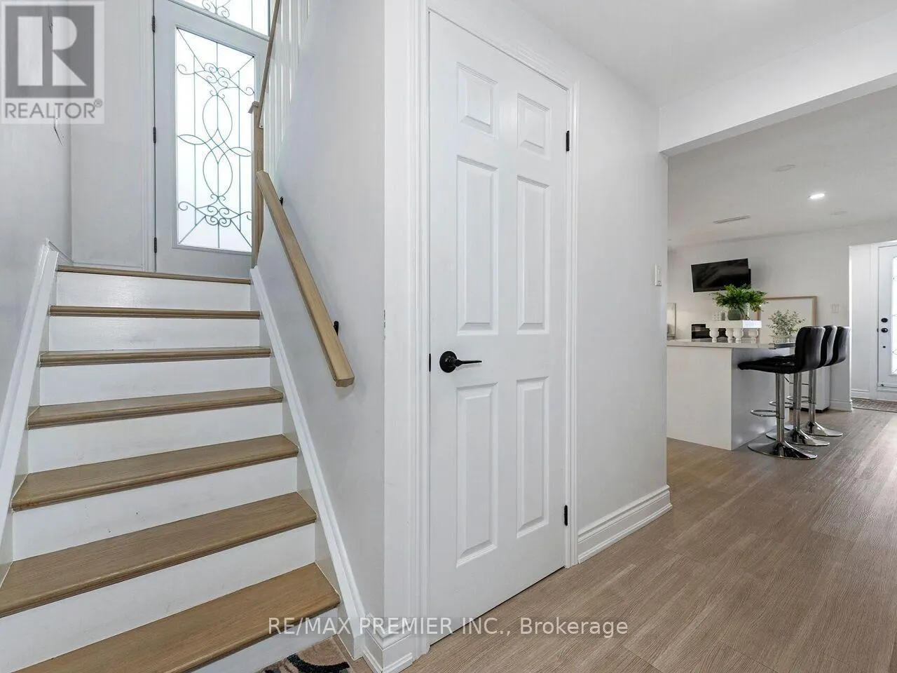 10 BRUNO COURT