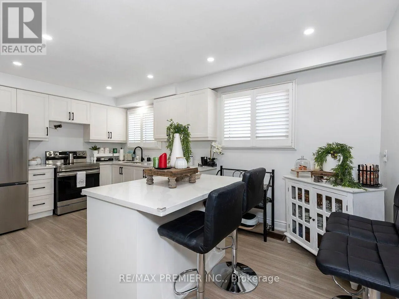10 BRUNO COURT