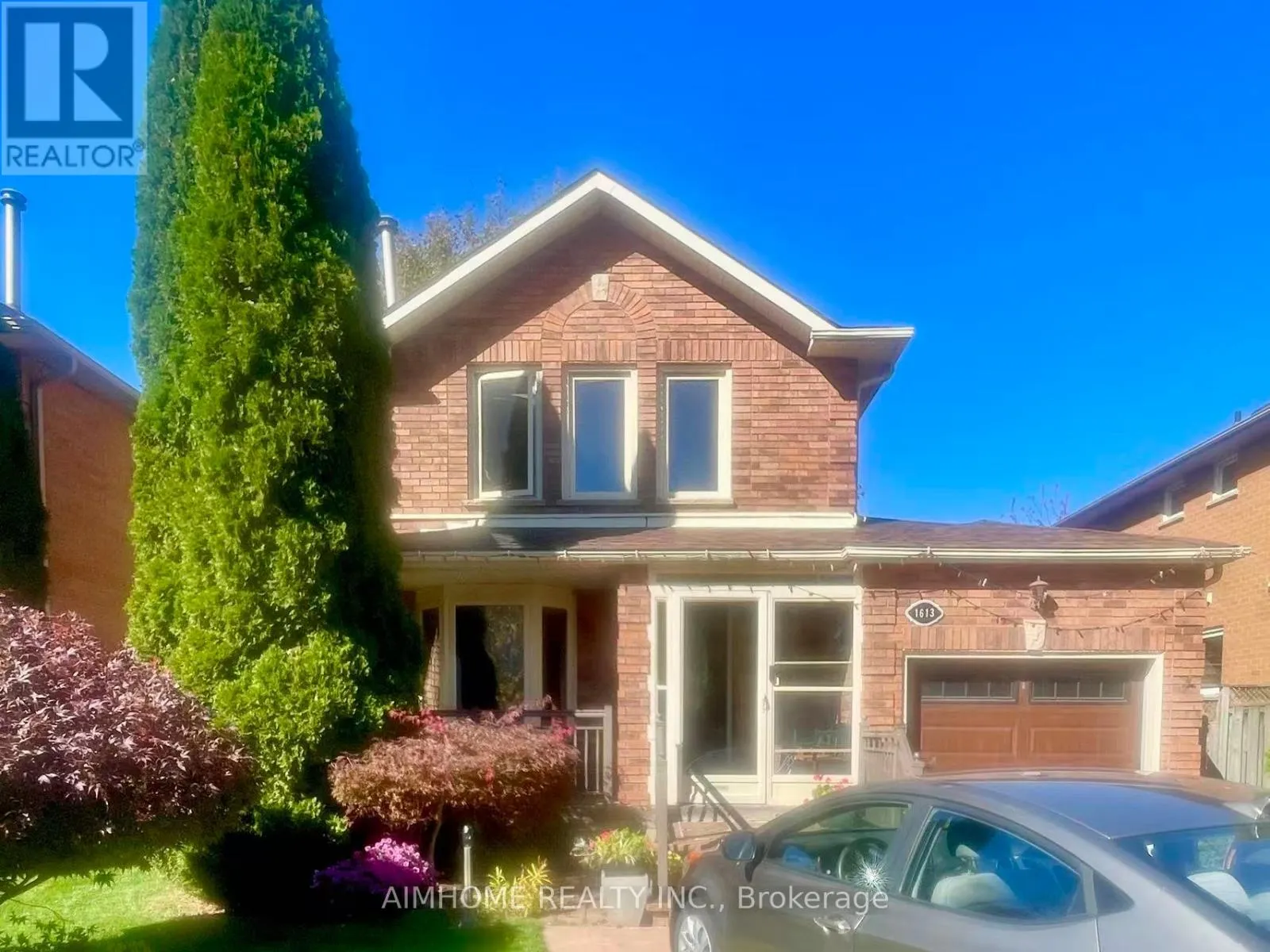 1613 PARISH LANE
