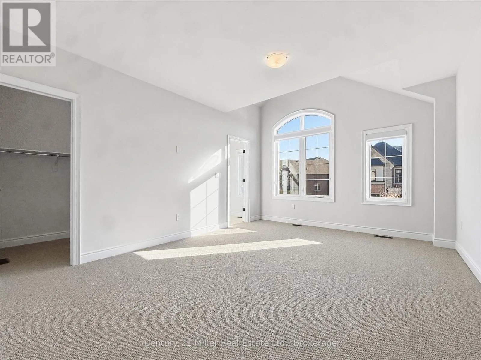 2339 HYACINTH CRESCENT