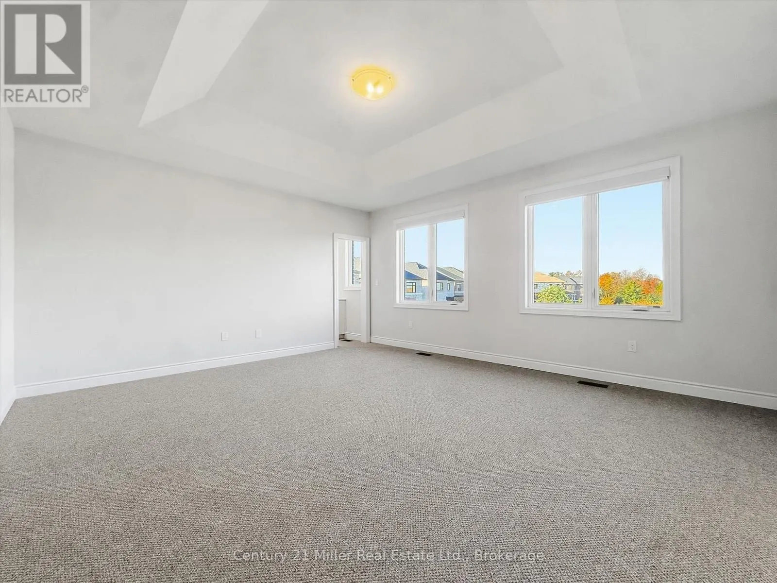 2339 HYACINTH CRESCENT