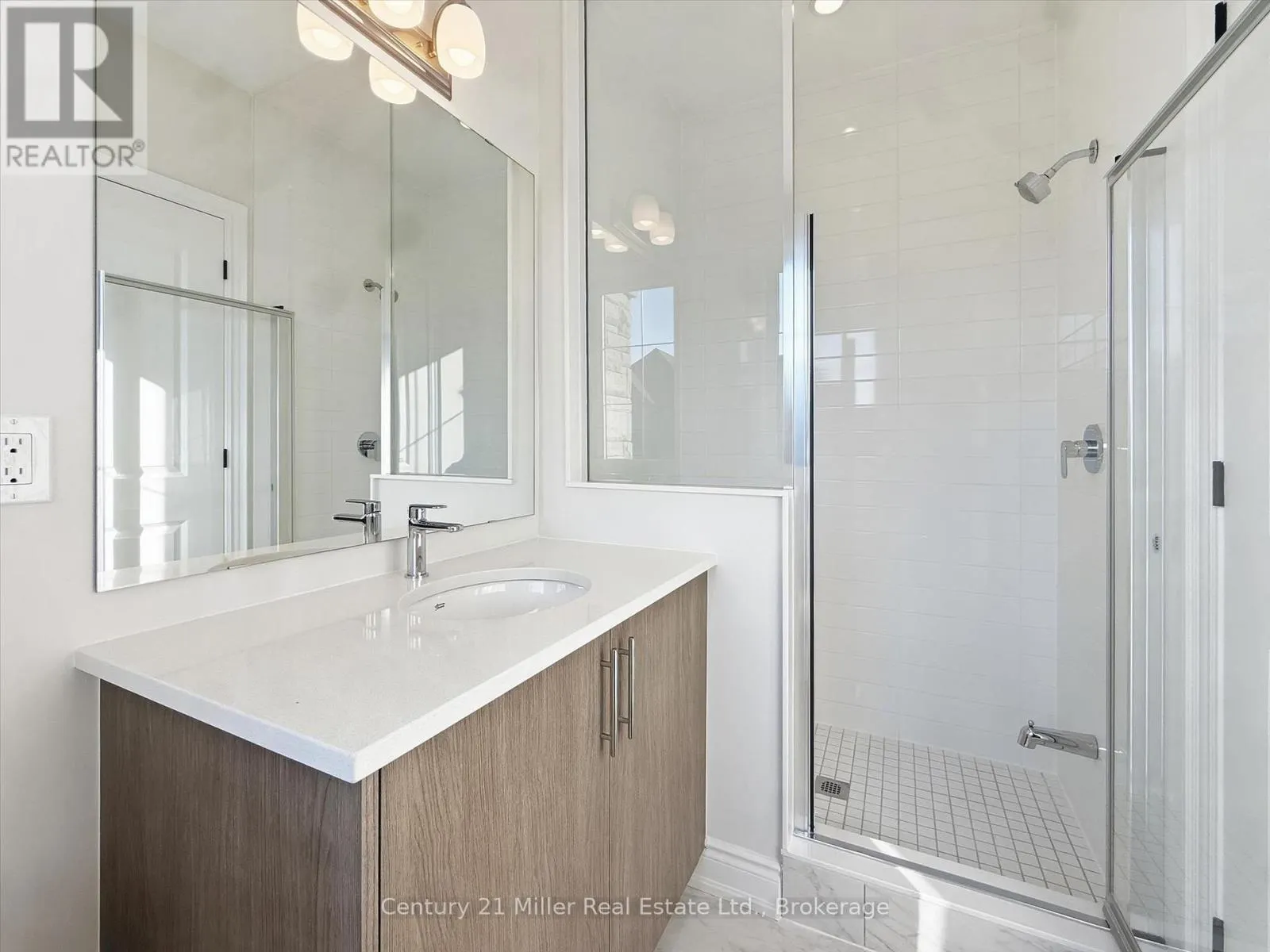 2339 HYACINTH CRESCENT