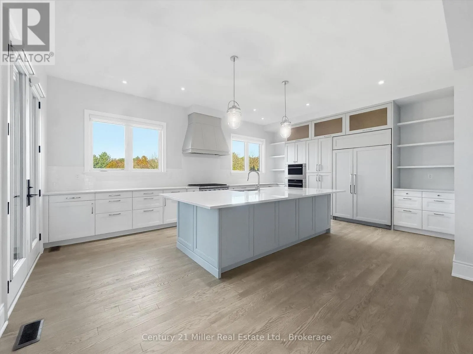 2339 HYACINTH CRESCENT