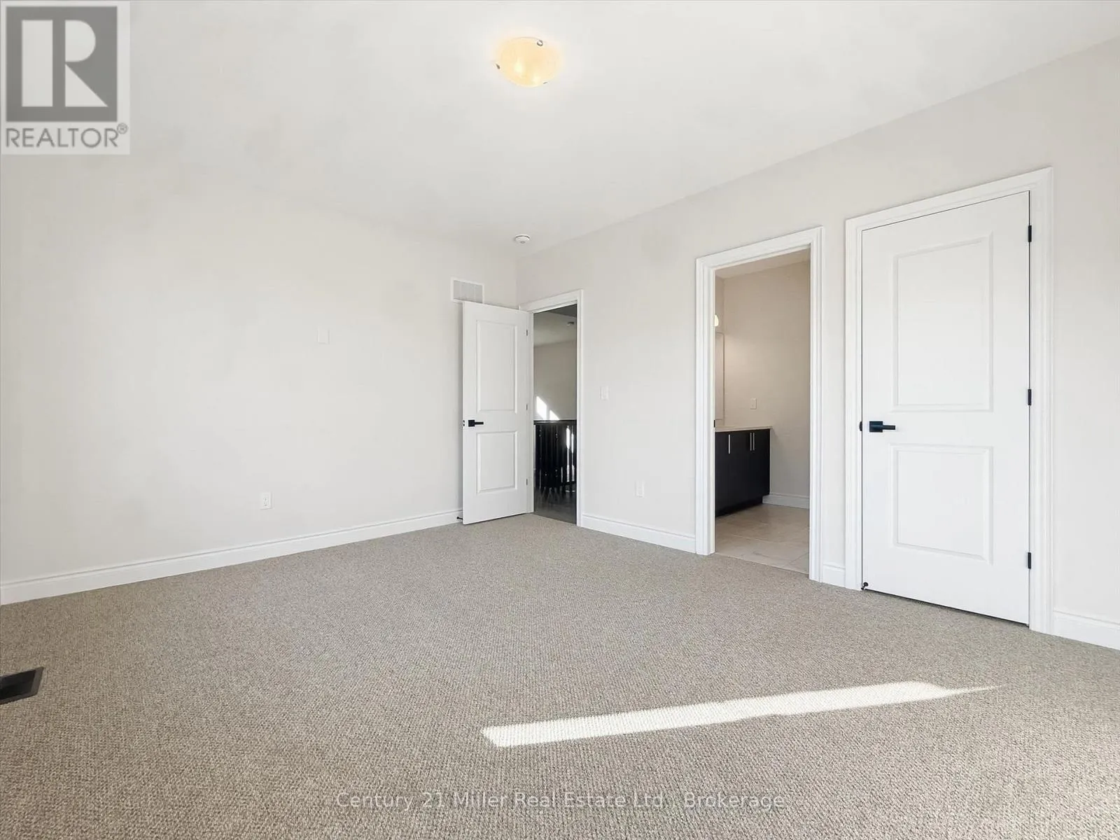 2339 HYACINTH CRESCENT