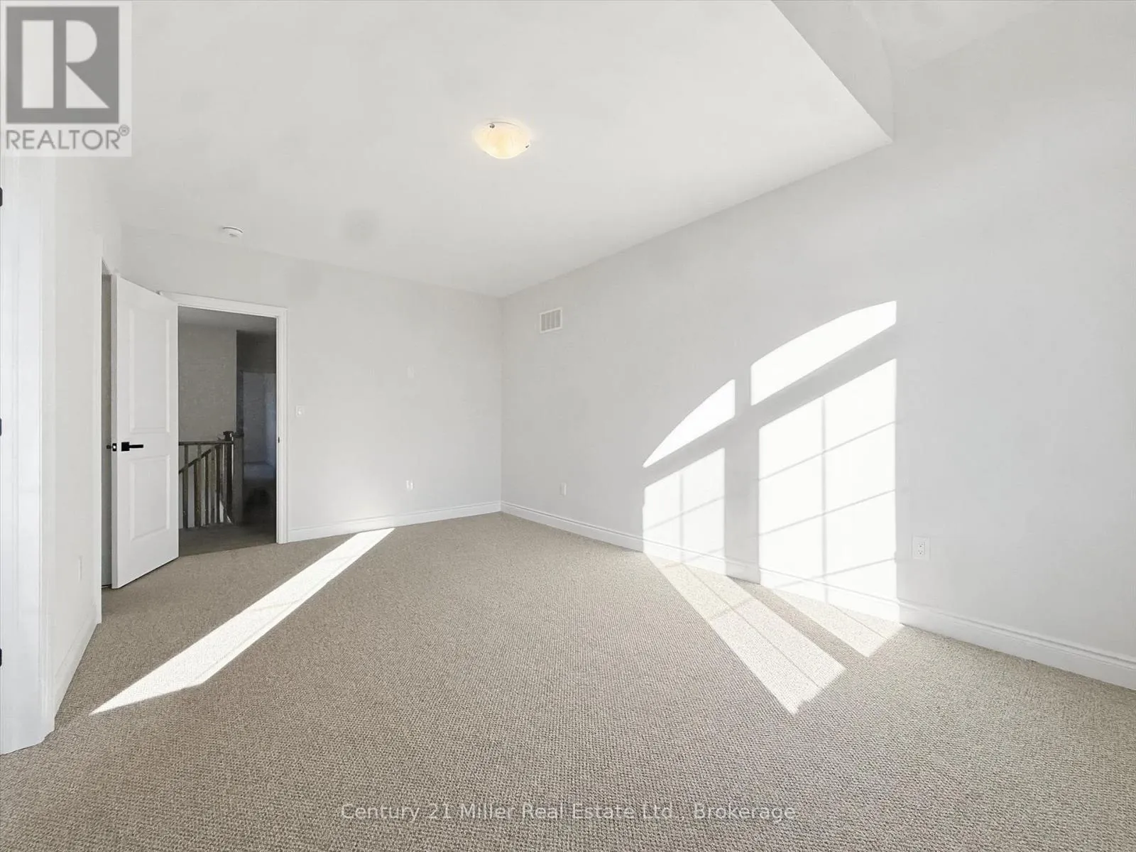 2339 HYACINTH CRESCENT