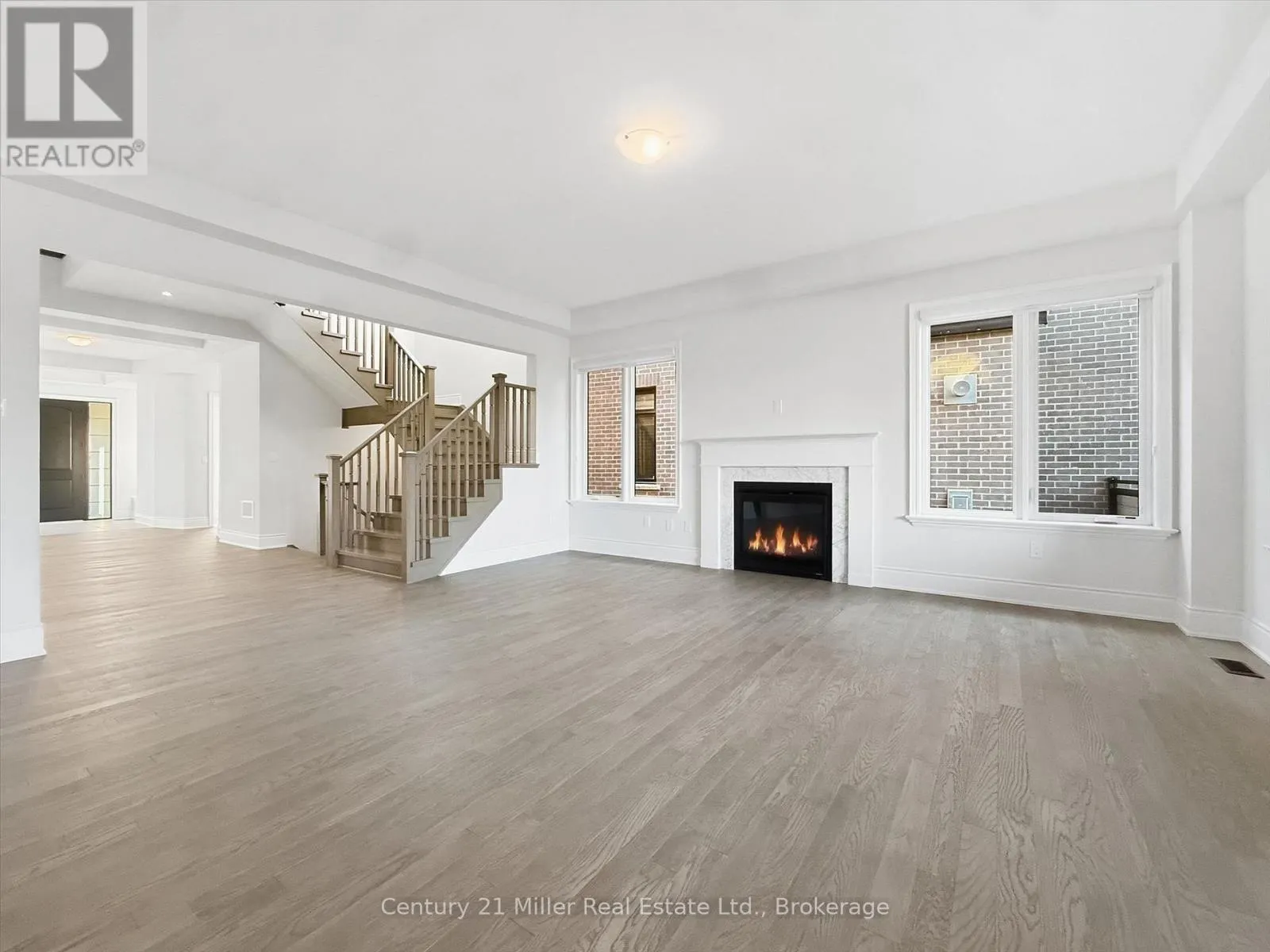 2339 HYACINTH CRESCENT