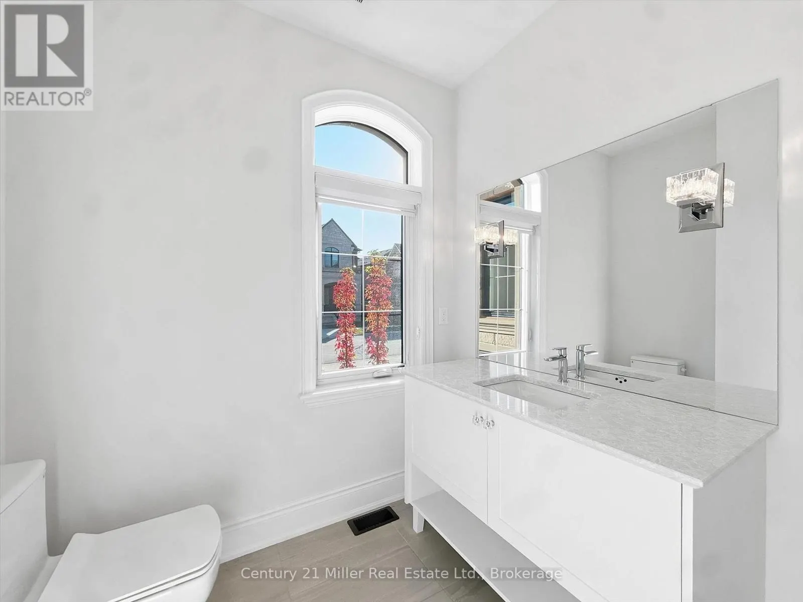 2339 HYACINTH CRESCENT