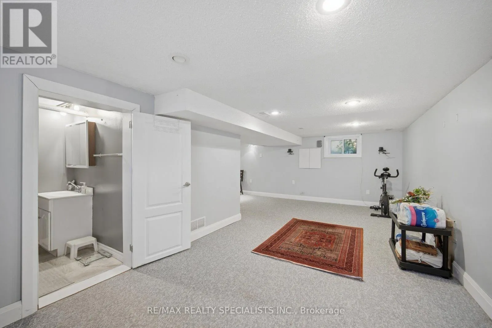 87 WOODWARD AVENUE