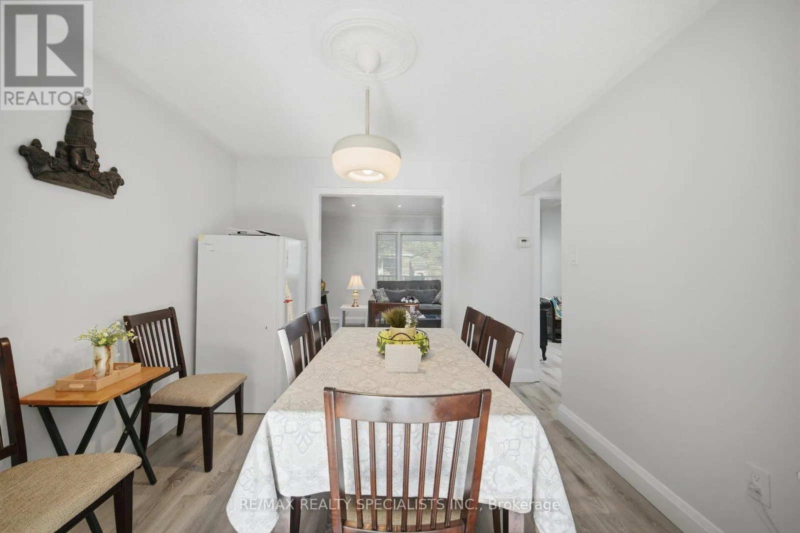 87 WOODWARD AVENUE