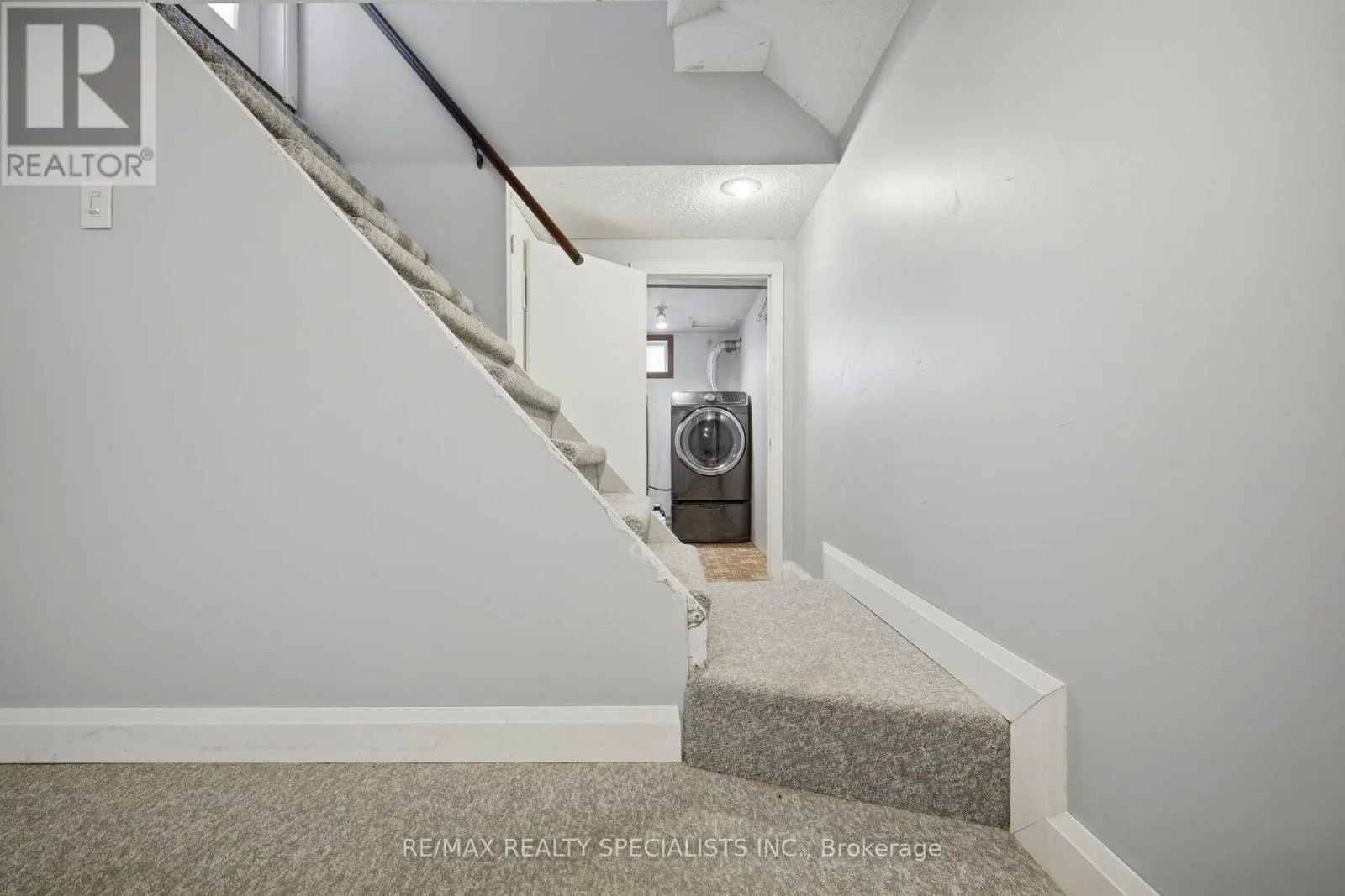 87 WOODWARD AVENUE