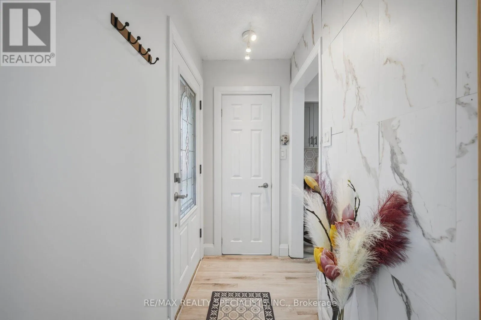 87 WOODWARD AVENUE