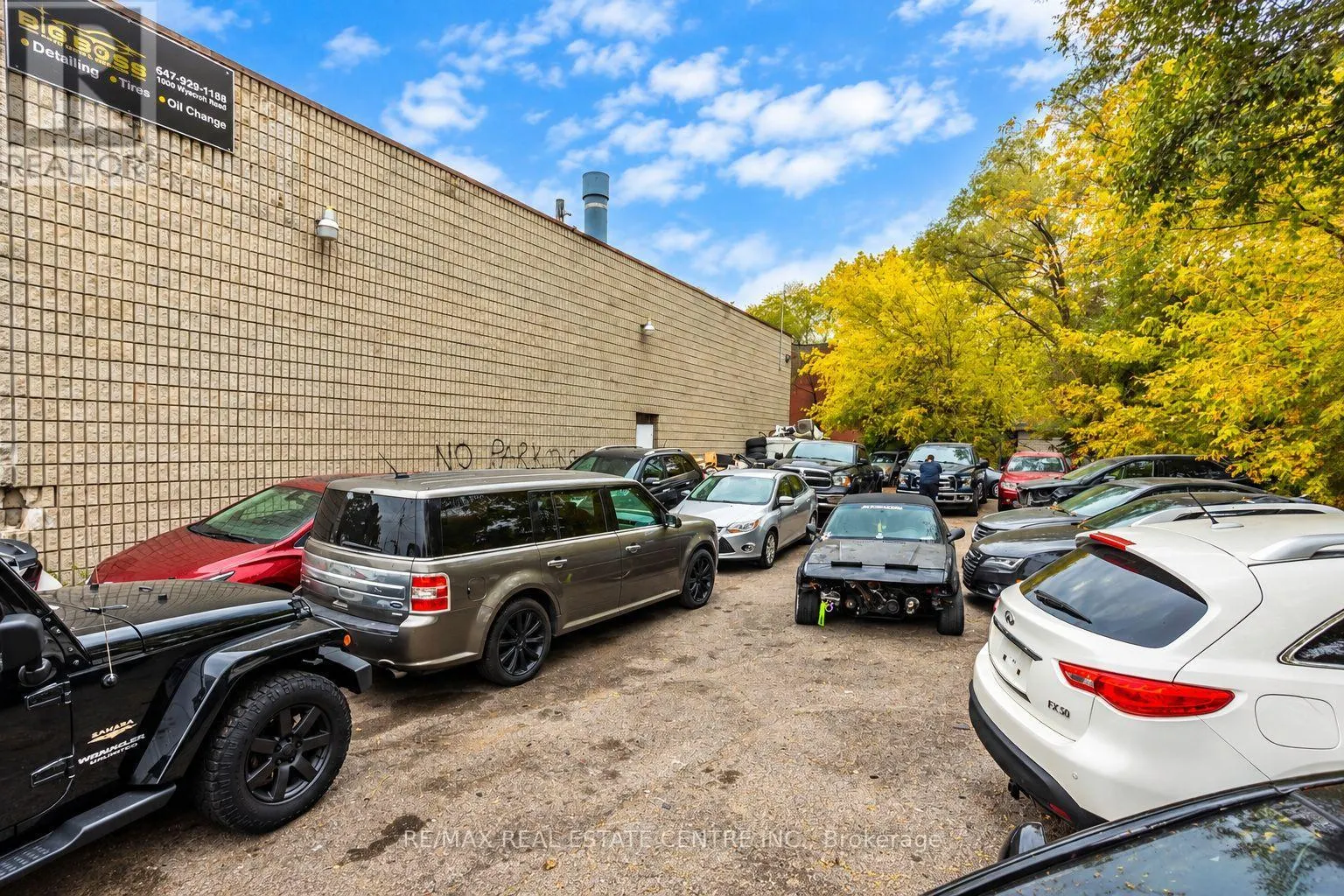1000 WESTON ROAD