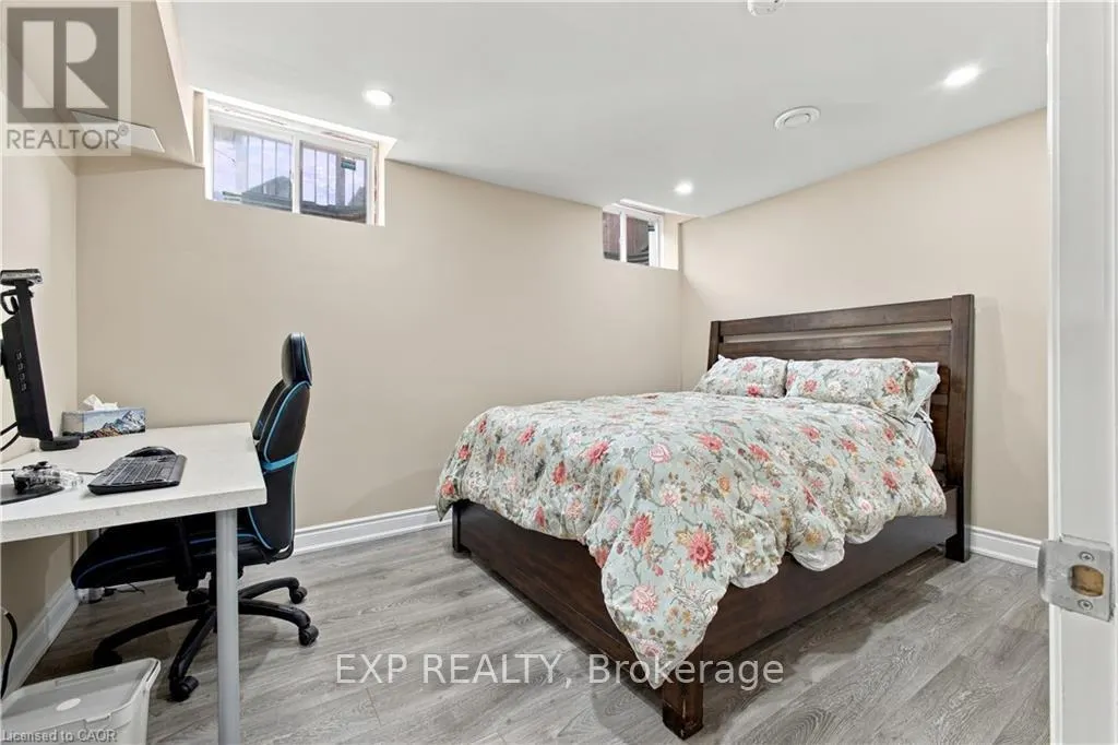 24 - 3275 STALYBRIDGE DRIVE