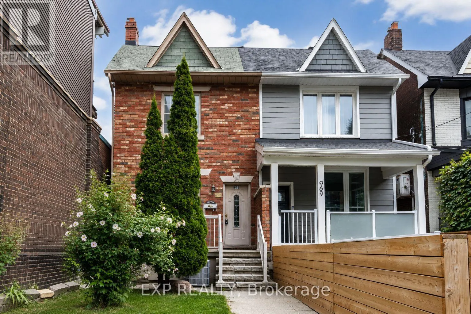 971 LANSDOWNE AVENUE