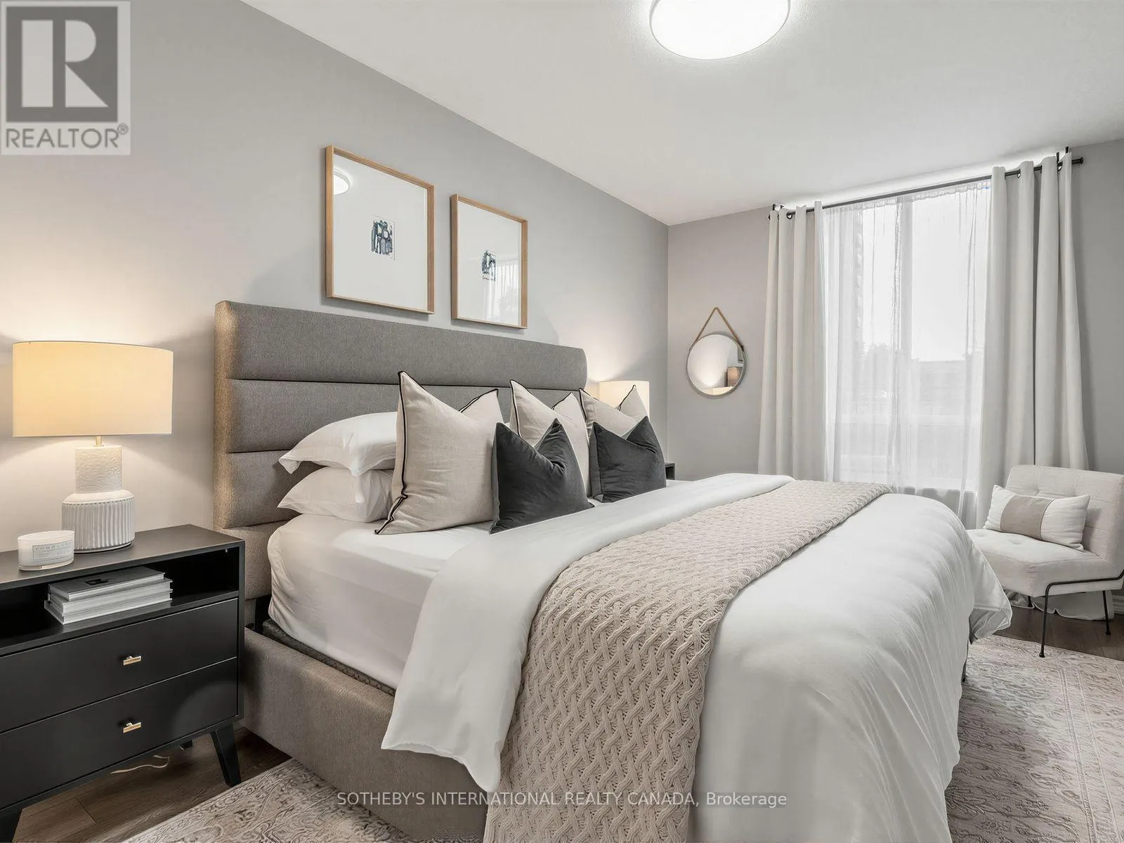 127 - 5233 DUNDAS STREET W