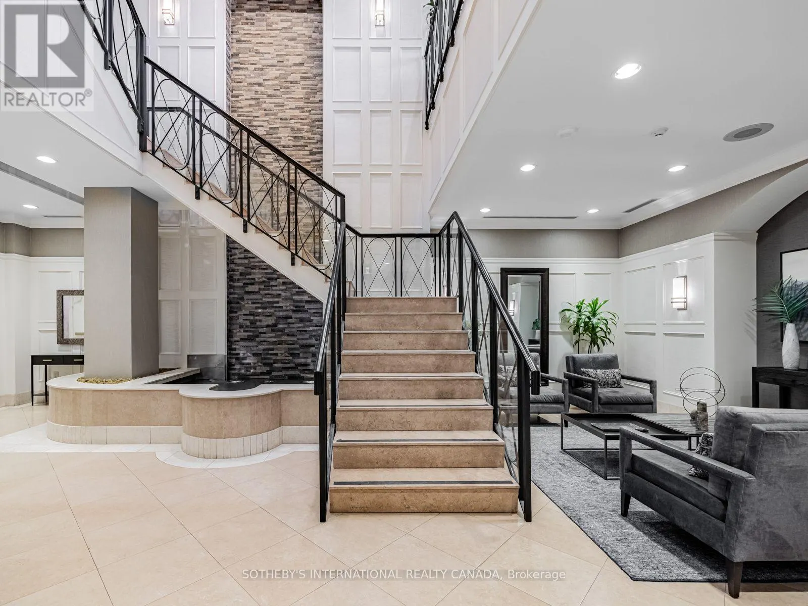 127 - 5233 DUNDAS STREET W
