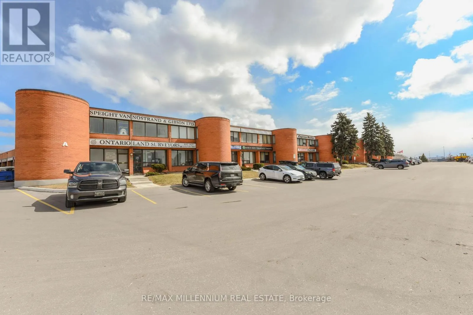 64 - 750 OAKDALE ROAD