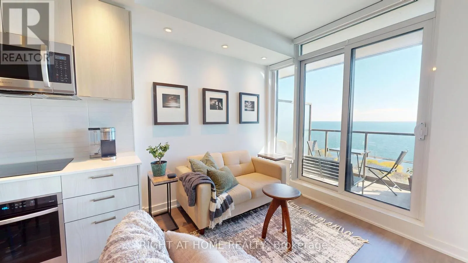 1609 - 1926 LAKE SHORE BOULEVARD W