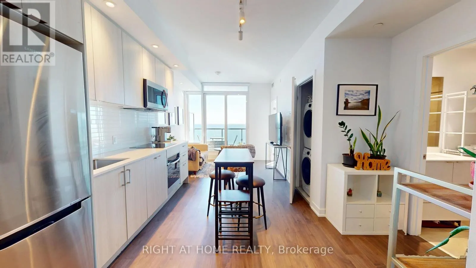 1609 - 1926 LAKE SHORE BOULEVARD W