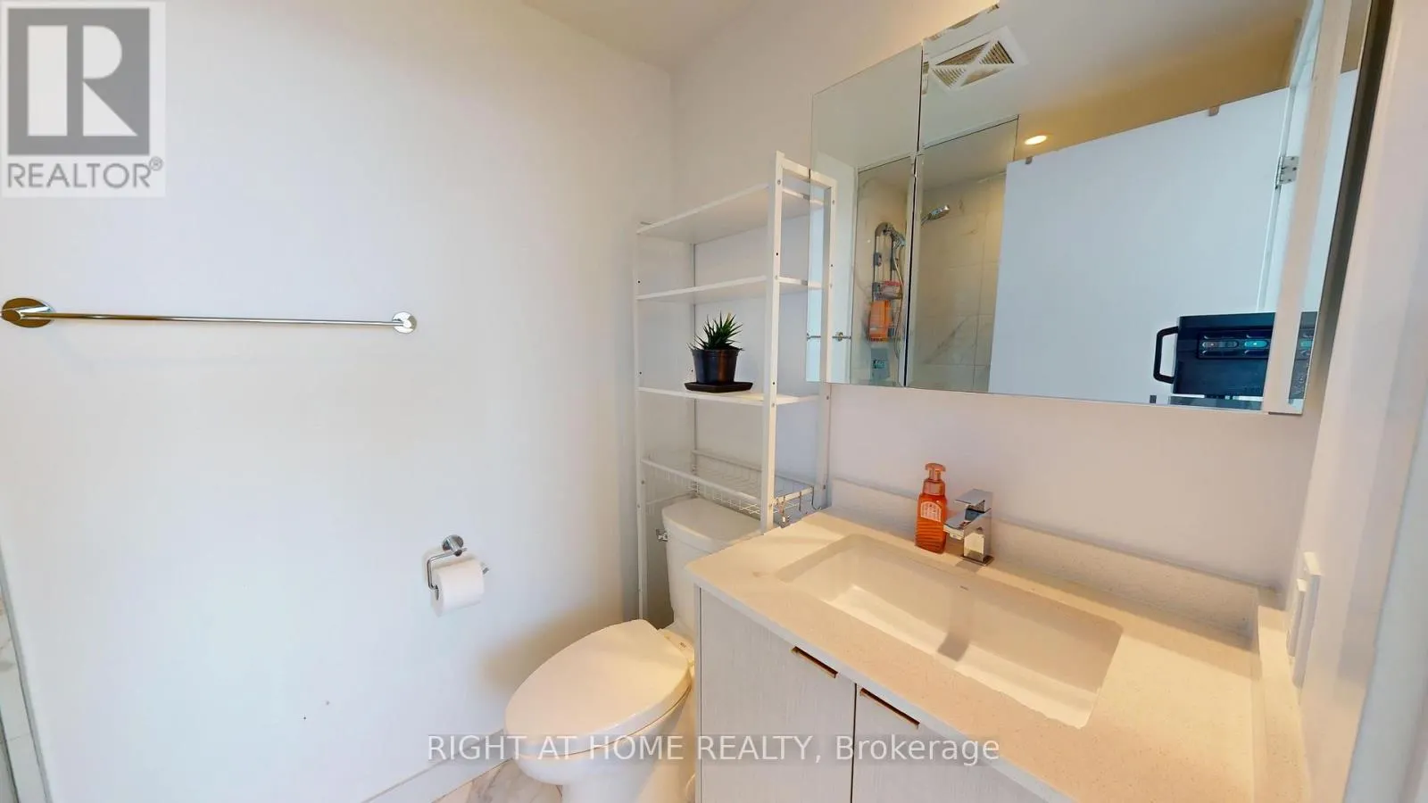 1609 - 1926 LAKE SHORE BOULEVARD W