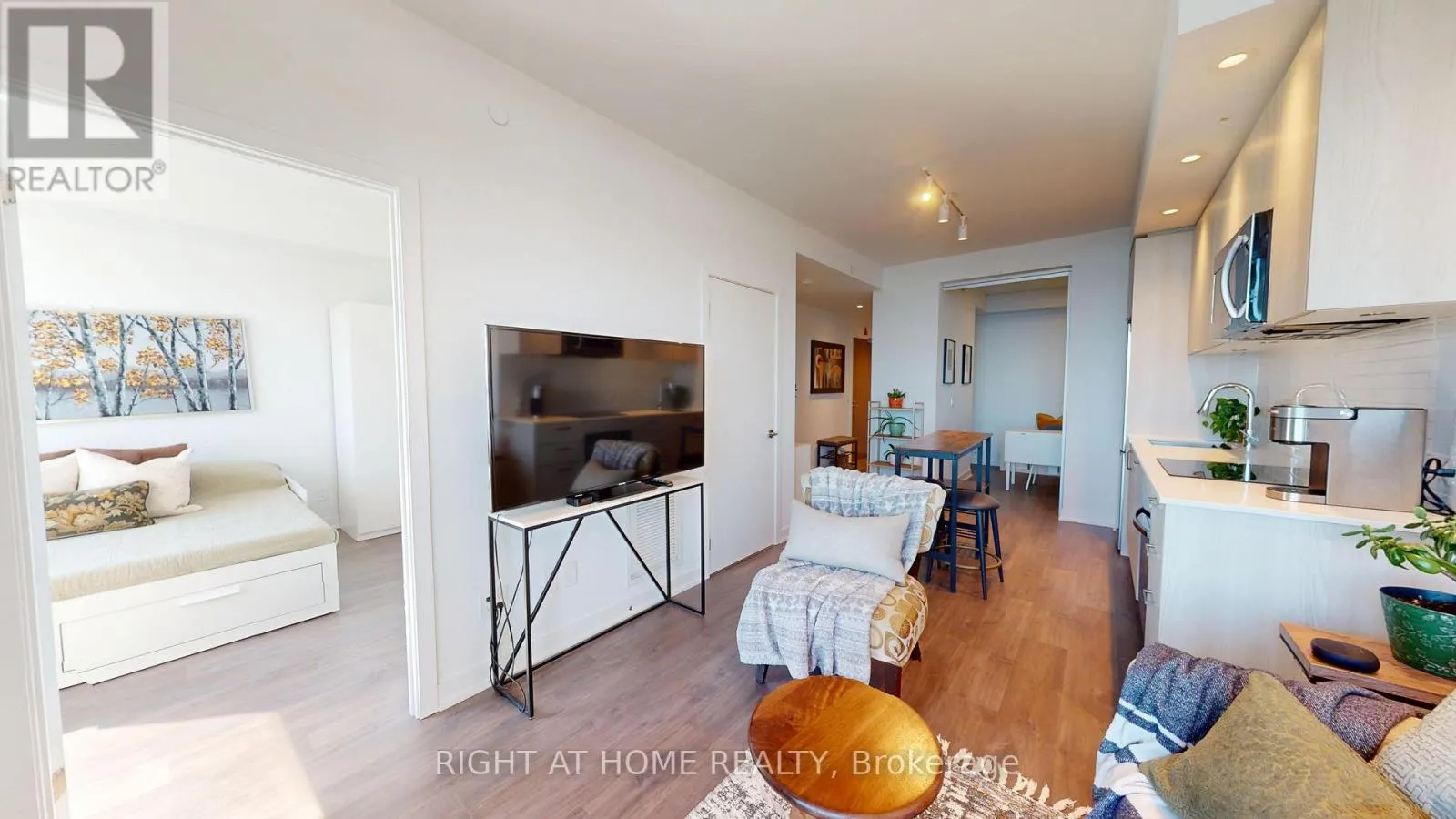 1609 - 1926 LAKE SHORE BOULEVARD W