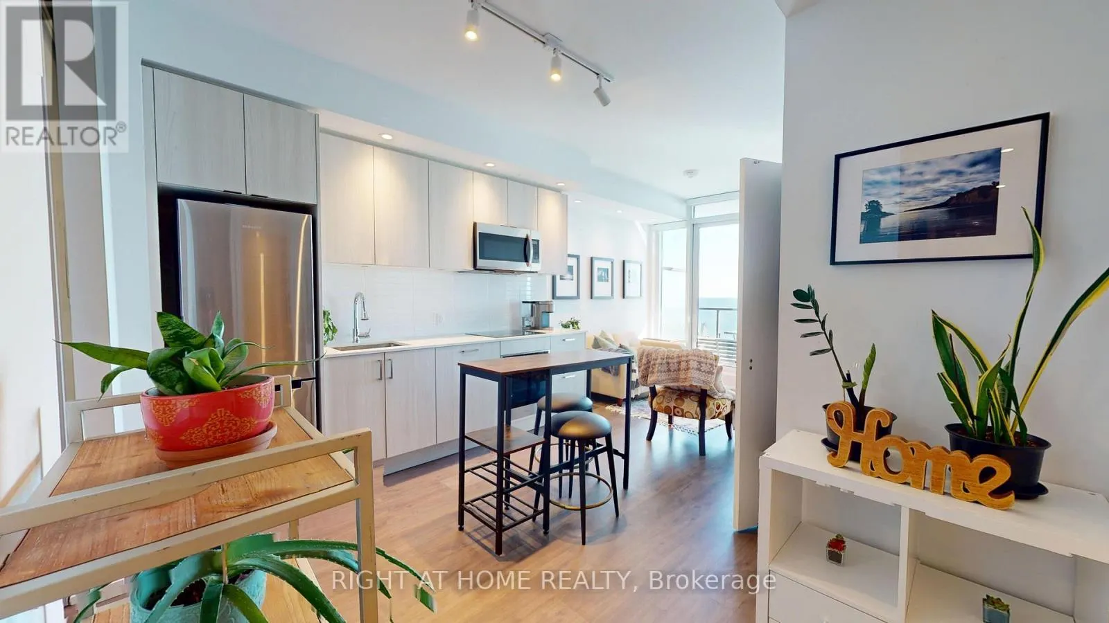 1609 - 1926 LAKE SHORE BOULEVARD W