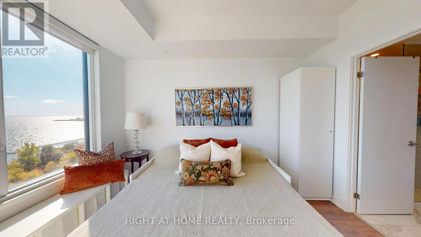 1609 - 1926 LAKE SHORE BOULEVARD W